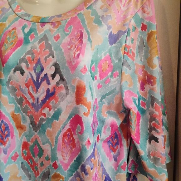 Pink and Blue Boxy Tunic with Three-Quarter Sleeves - Picture 8 of 13